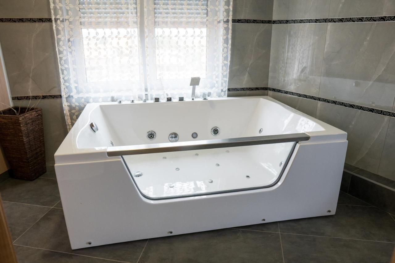 Hotel Bella Nella Leskovac  Luaran gambar